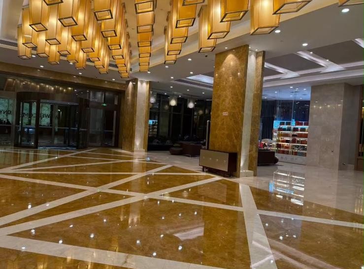 Gold Beige Marble Pattern 7